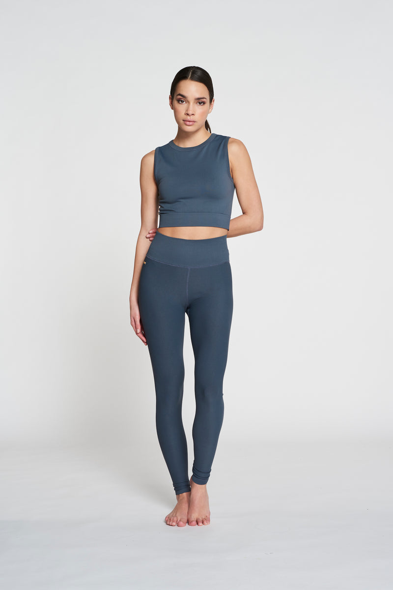 Lune Active sleeveless crop blue top